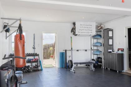 Big Bay Hilltop Villa - image 13