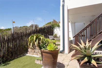 Big Bay Hilltop Villa - image 19