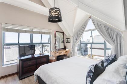 Big Bay Hilltop Villa - image 6