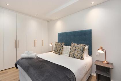 The Cosmo Luxury Suites by Totalstay - image 24