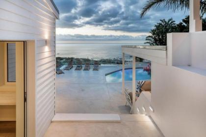 Two Views - Gorgeous 7 Bedroom Villa in Camps Bay - image 23