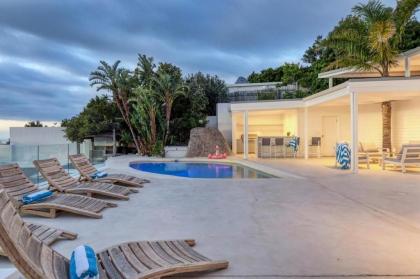 Two Views - Gorgeous 7 Bedroom Villa in Camps Bay - image 27
