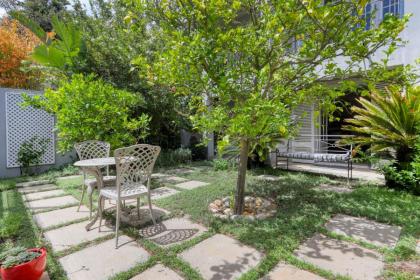Solar Power French Country Cottage on Table Mountain - image 16