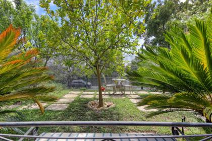 Solar Power French Country Cottage on Table Mountain - image 24