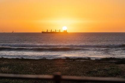 Beachfront Tuscan Villa Sunset Beach - image 28