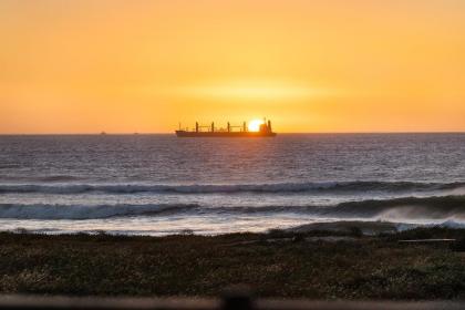 Beachfront Tuscan Villa Sunset Beach - image 29
