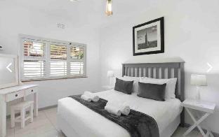 Beautiful Beachfront apartment - main image