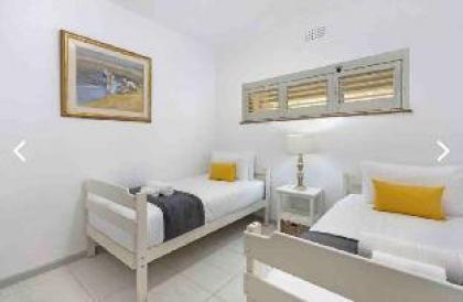 Beautiful Beachfront apartment - image 4