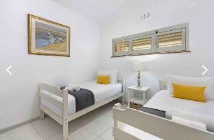 Beautiful Beachfront apartment - image 4