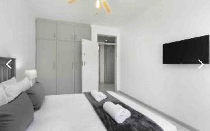 Beautiful Beachfront apartment - image 8