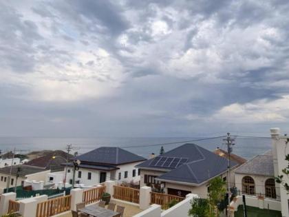 The Dragon Tree Guesthouse - image 24