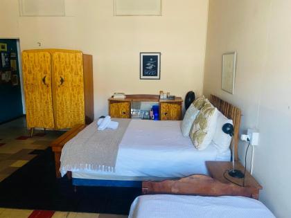 Suzies Huis Restaurant Bed and Breakfast - image 22