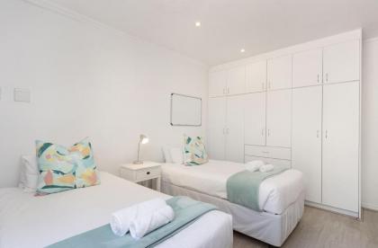 Constantia Manor - image 21