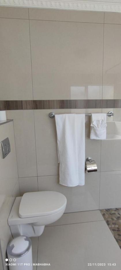 Mabhabha's Stay Inn 1 Cape Town 