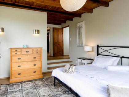 Shearwater Beach House - image 22