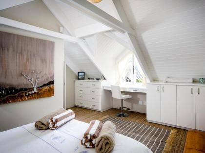 Shearwater Beach House - image 25