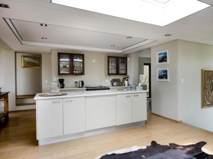 Shearwater Beach House - image 8