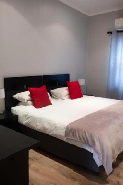 Long Street Boutique Hotel Self Catering Apartments - image 21