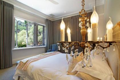 Serene 4 Bedroom Luxury Kid Friendly Villa Camps Bay Cape Town - image 21
