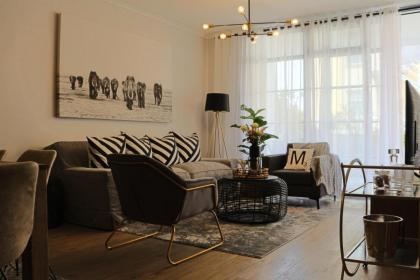 Melrose Apartment - image 27