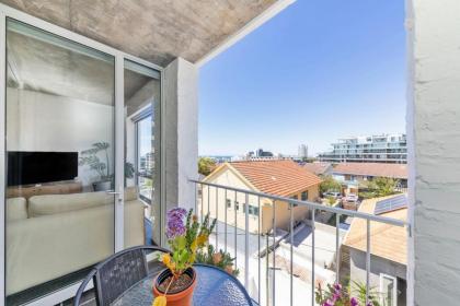 Seaside Studio Apartment 9 mins to Queens Beach! - image 22