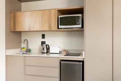 Habitat Aparthotel by Totalstay - image 22