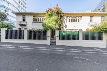 Beachside 2BD Home in the heart of Sea Point! - image 21