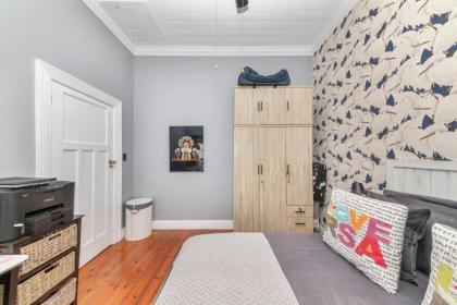 Vibrant 2BD Contemporary HomeObservatory! - image 22