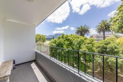 Spacious Studio Apartment with Balcony Wynberg! - image 22
