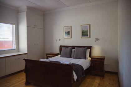 Beachside Cottage - image 11