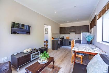 Modern Cozy Apartment Near Beach - image 2