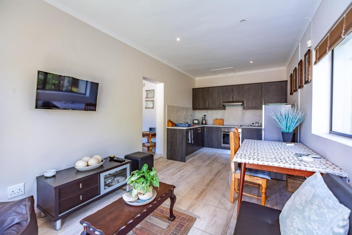 Modern Cozy Apartment Near Beach - image 2