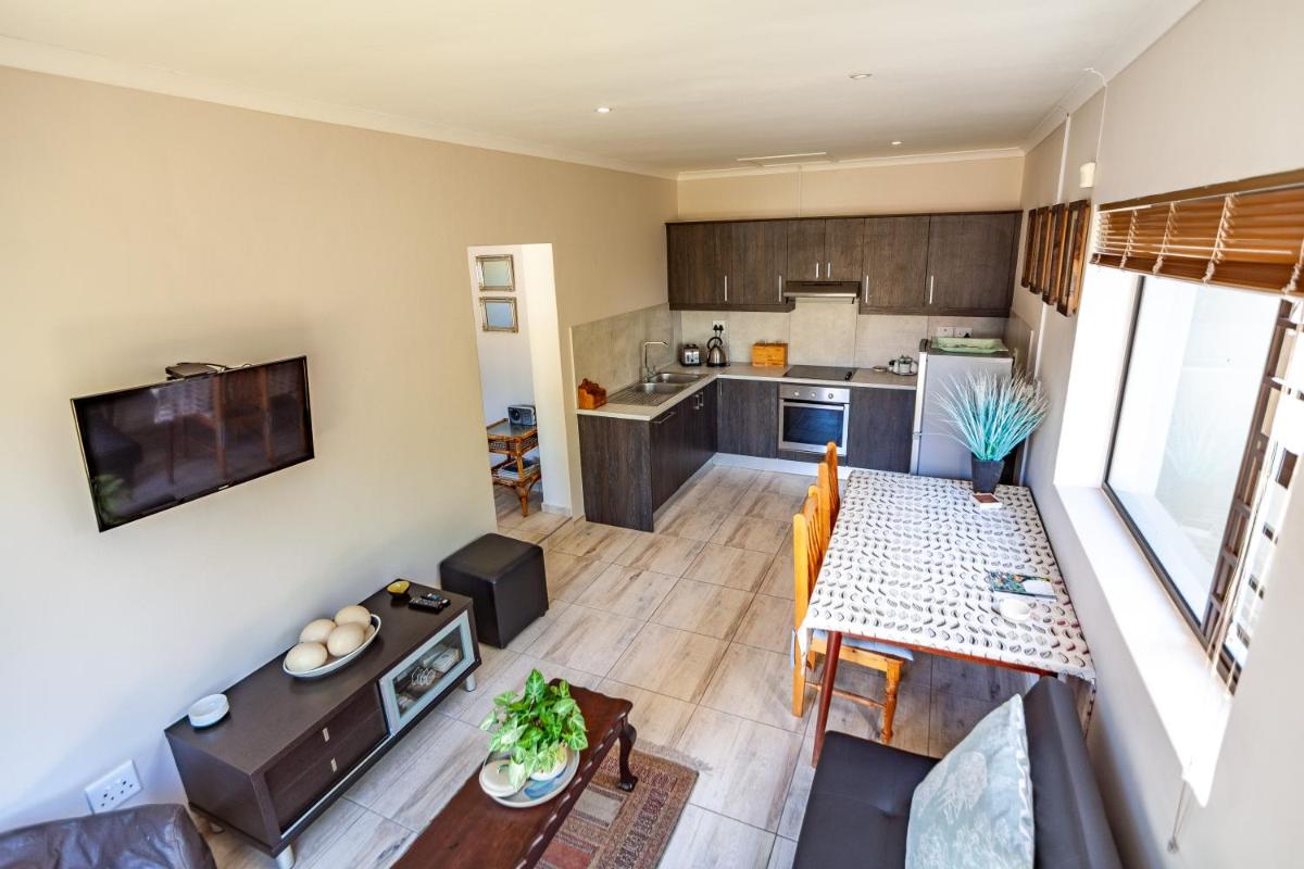 Modern Cozy Apartment Near Beach - image 4