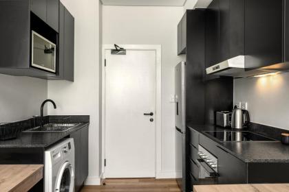 The Carrington 204 - image 8
