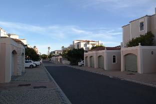Bougain Villas Apartments - image 6