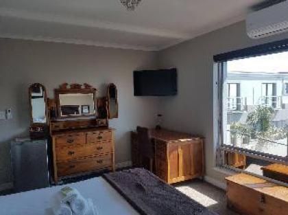 Melkbosch Guesthouse - image 12
