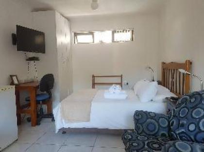 Melkbosch Guesthouse - image 20