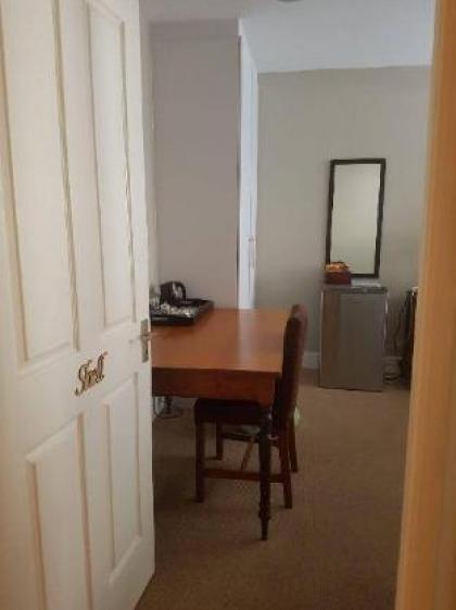 Melkbosch Guesthouse - image 4