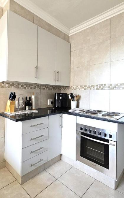 Spacious 2 bedroom Apartment - Harbour views - image 13