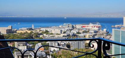 Spacious 2 bedroom Apartment - Harbour views - image 5
