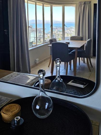 Spacious 2 bedroom Apartment - Harbour views - image 6