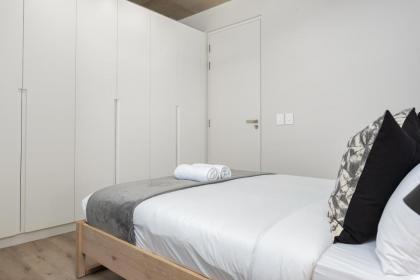 The Quarter Luxury Apartments - image 27